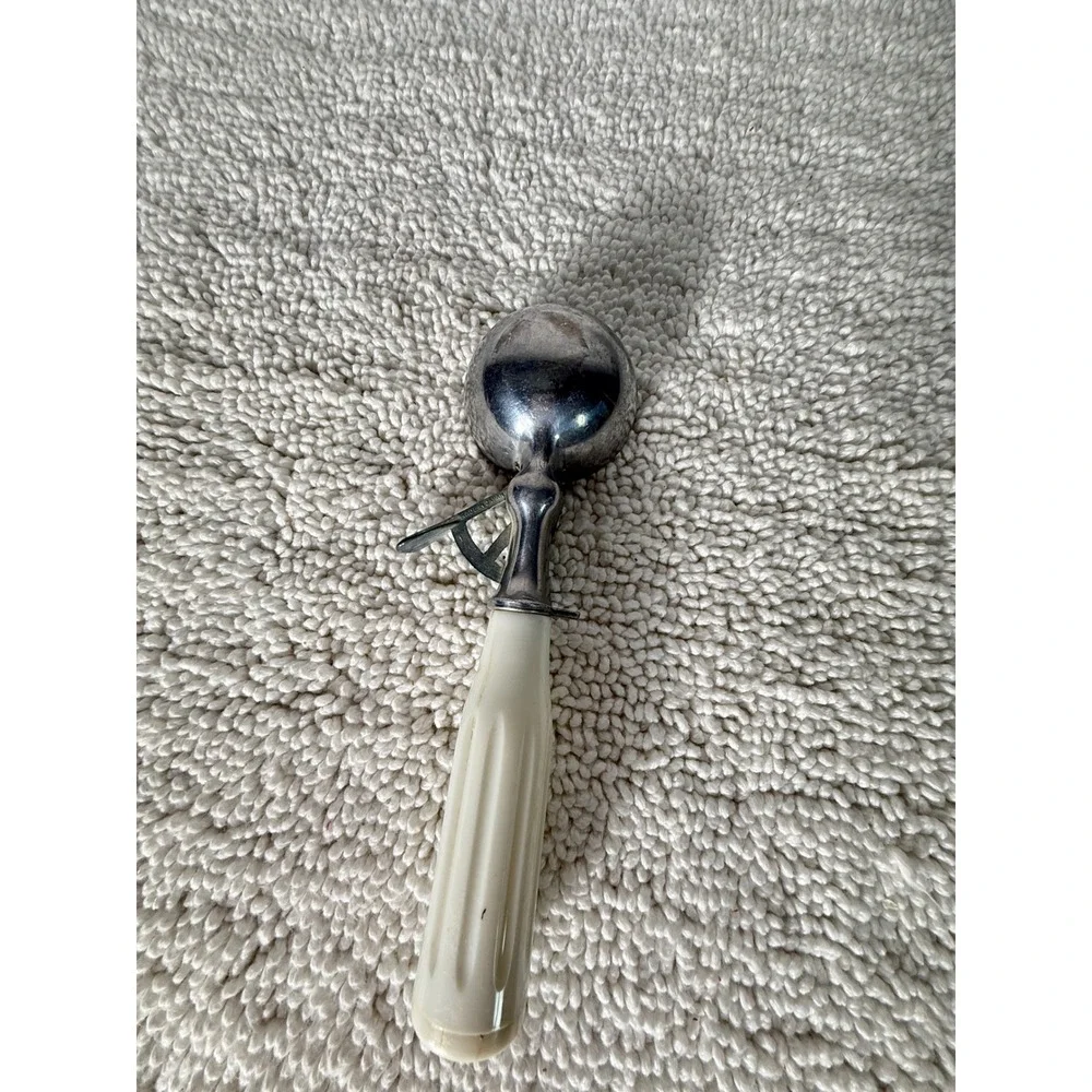 Vintage Ice Cream Scoop White Handle Metal‎ Made in Japan Kitchen Utensil Tool